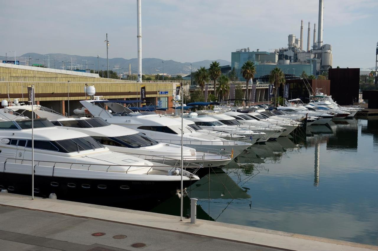 Boat Hotel Barcelona Sant Adria de Besos Exterior photo