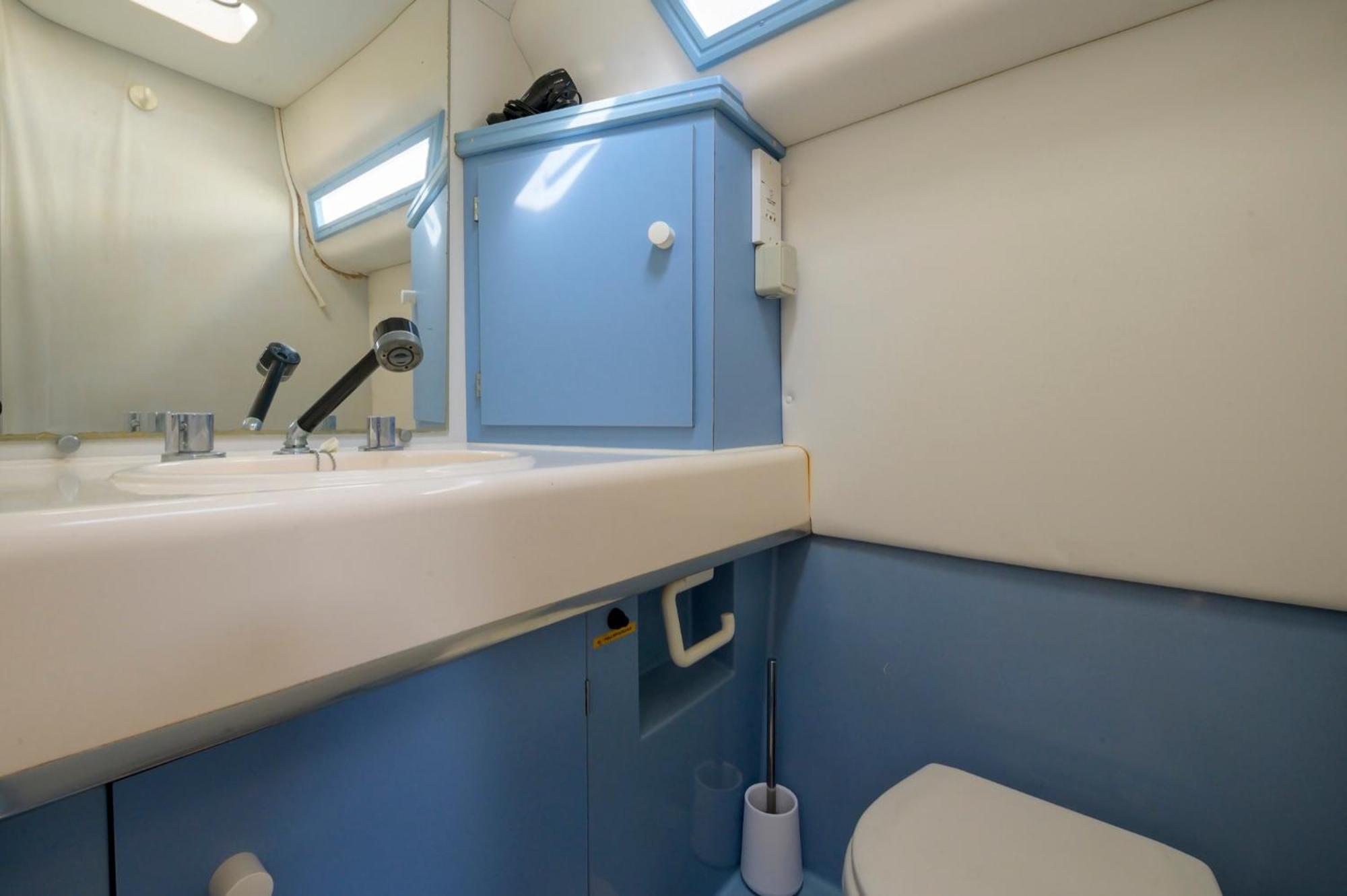 Boat Hotel Barcelona Sant Adria de Besos Room photo