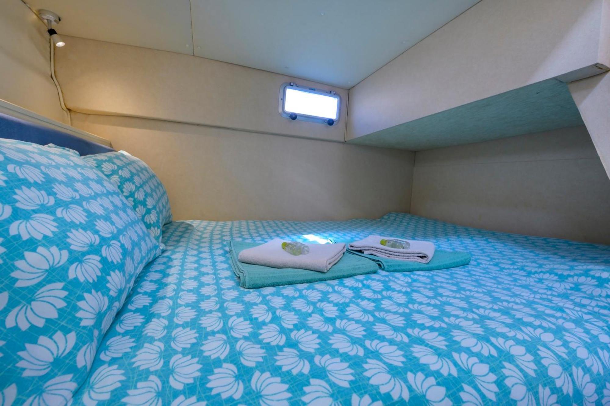 Boat Hotel Barcelona Sant Adria de Besos Room photo